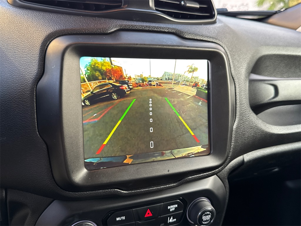 2022 Jeep Renegade Trailhawk photo 26