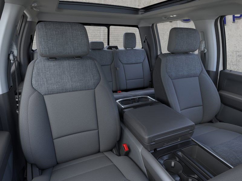 2024 Ford F-150 XLT photo 2