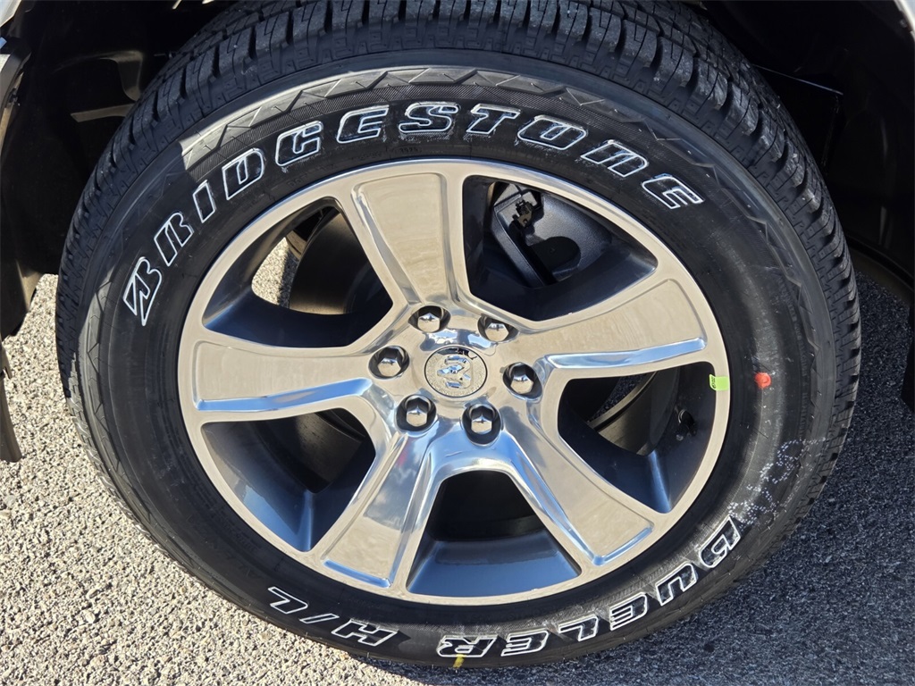 2025 Ram 1500 Tradesman photo 4