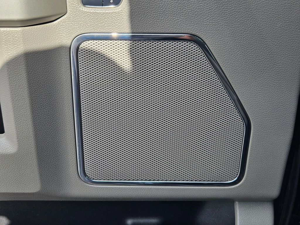 2018 Ford F-150 Lariat photo 8