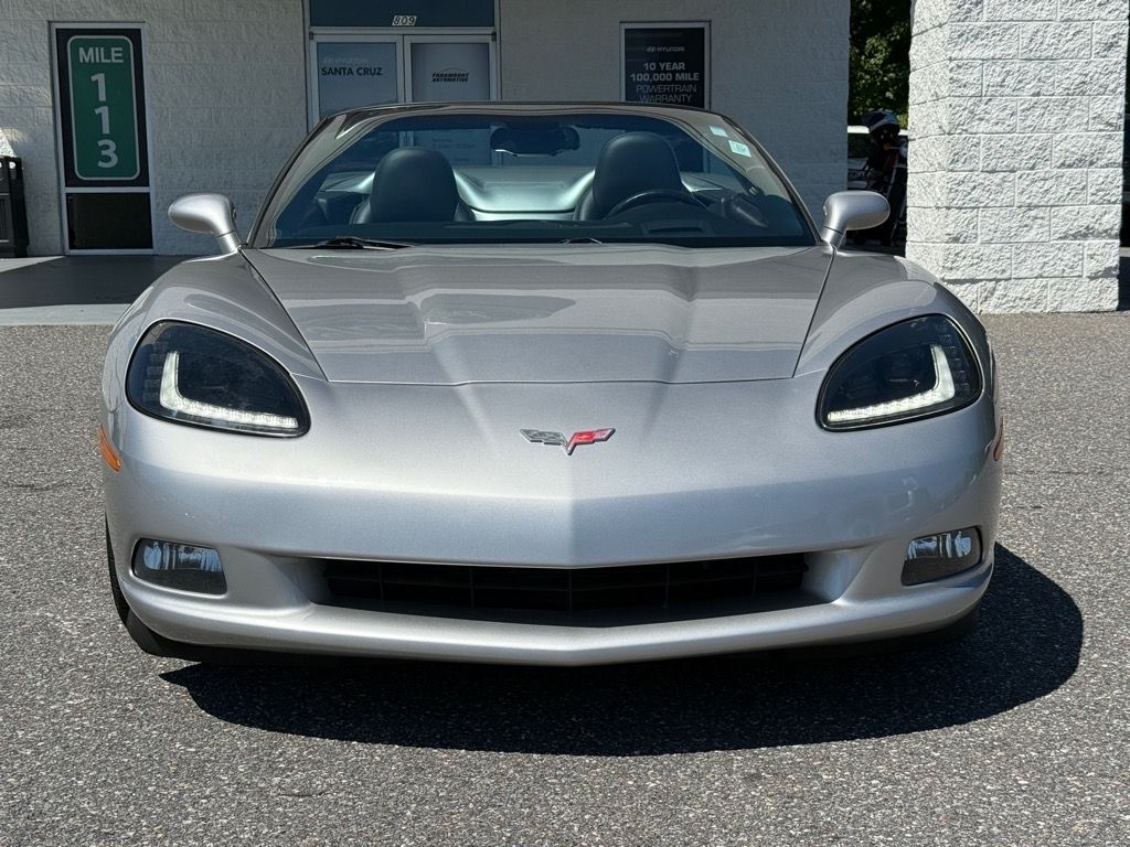 2005 Chevrolet Corvette Base photo 22