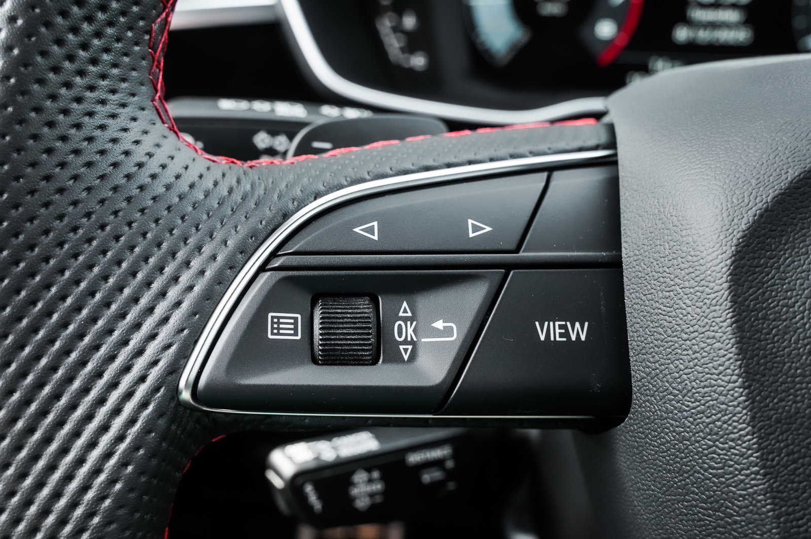 2025 Audi Q3 S line Premium Plus photo 8