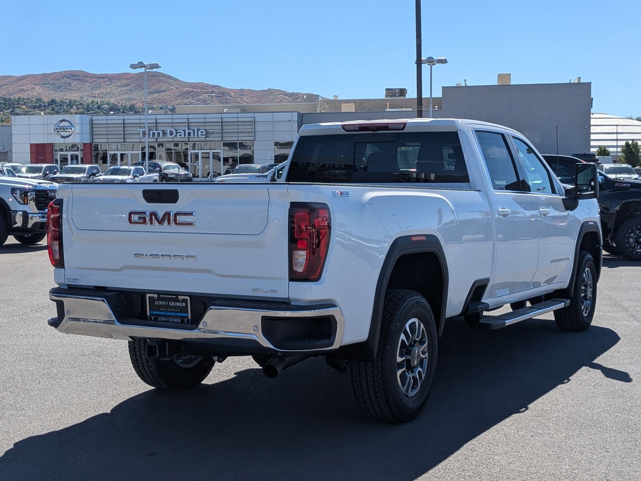 2026 Gmc Sierra 2500 HD SLE photo 4