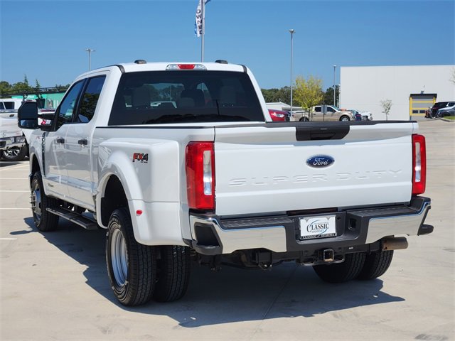 2023 Ford F-350 XLT photo 7