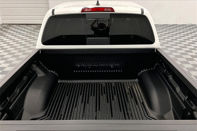 2025 Nissan Frontier SV photo 16
