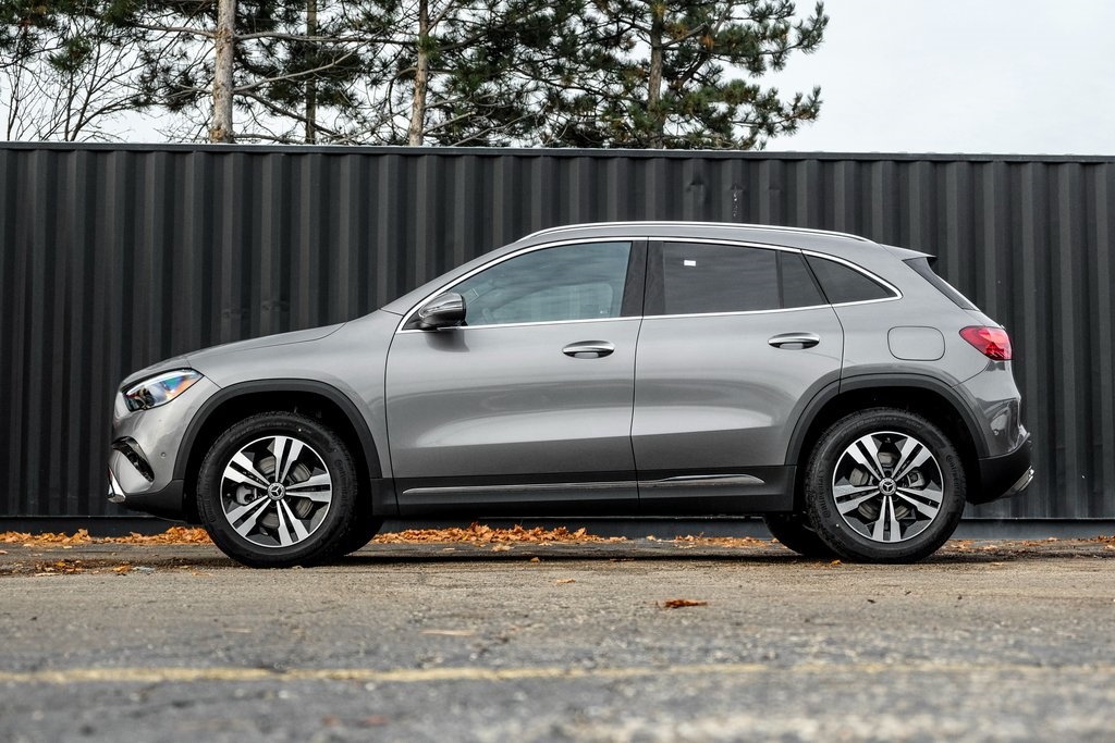 2026 Mercedes Benz GLA 250 4MATIC photo 2