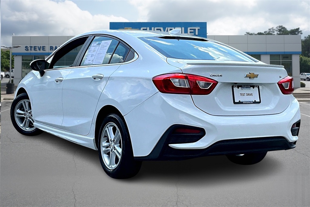 2017 Chevrolet Cruze LT photo 4
