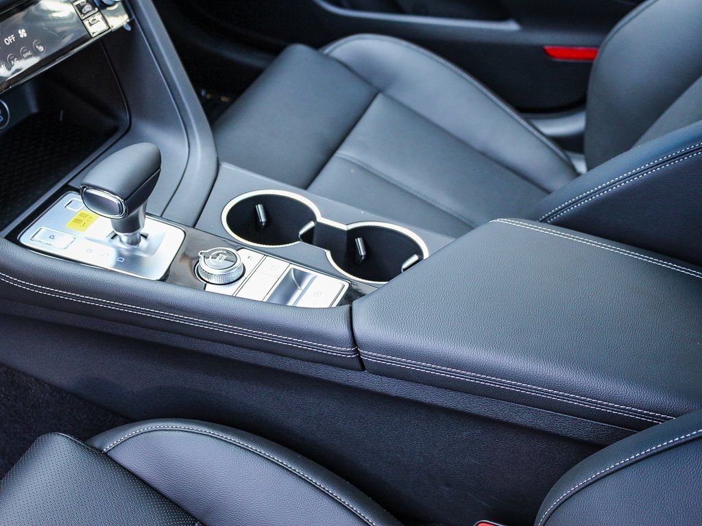 2026 Genesis G70 2.5T photo 17