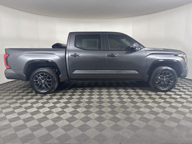 2025 Toyota Tundra Platinum photo 2