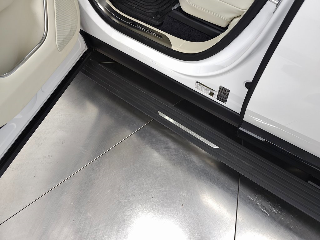 2025 LAND ROVER RANGE ROVER - Image 15