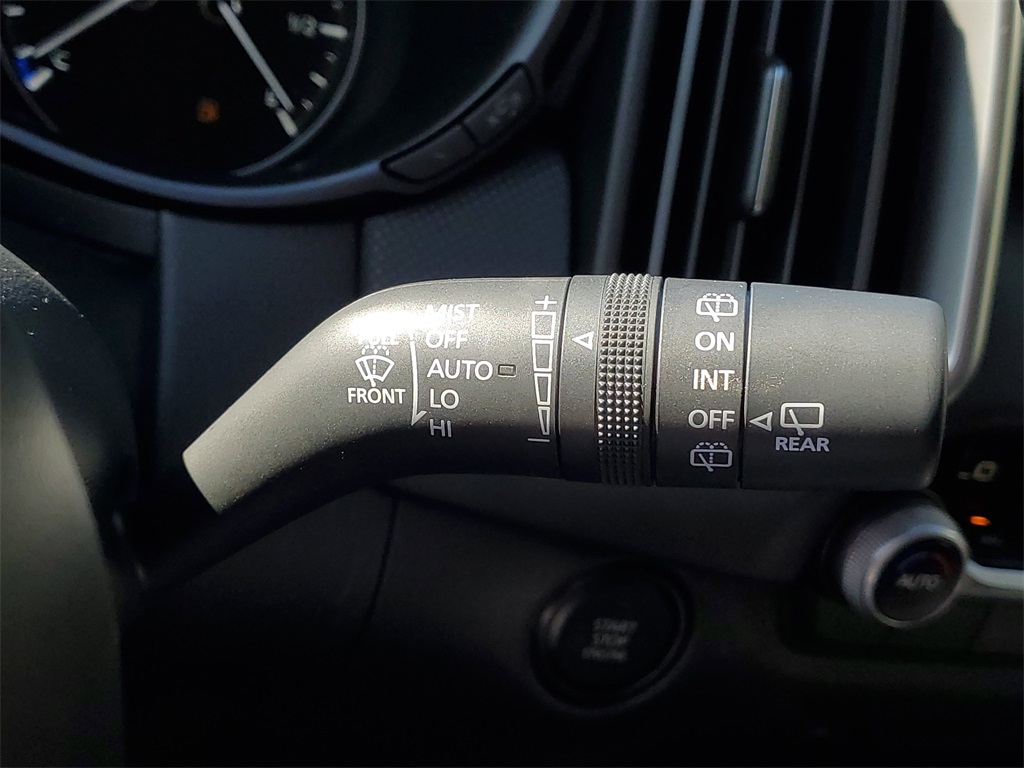 2025 Mazda CX-50 2.5 Select photo 18