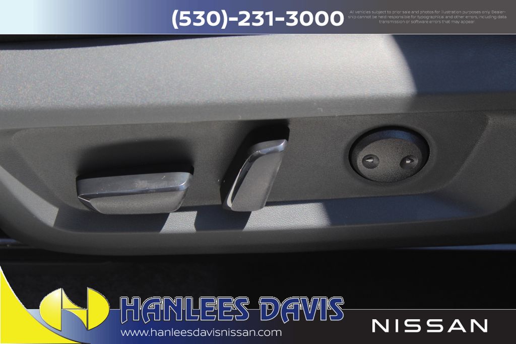 2026 Nissan Rogue SV photo 12