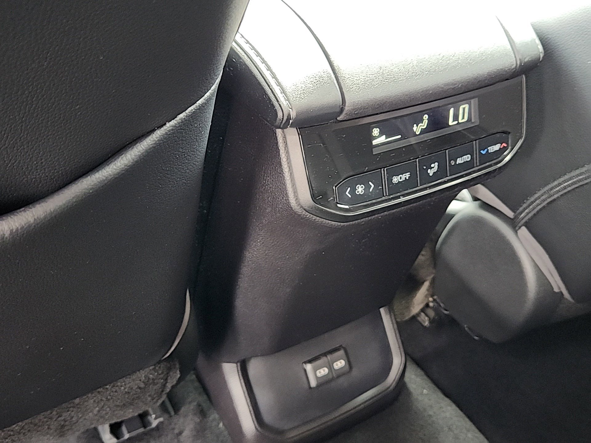 2023 Toyota Highlander XLE photo 4