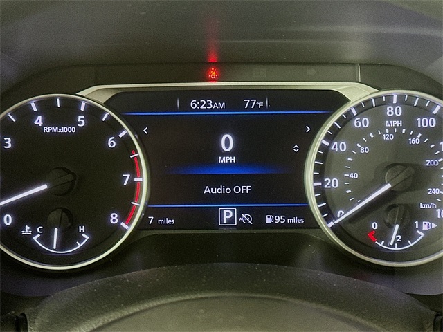 2025 Nissan Sentra SV photo 12