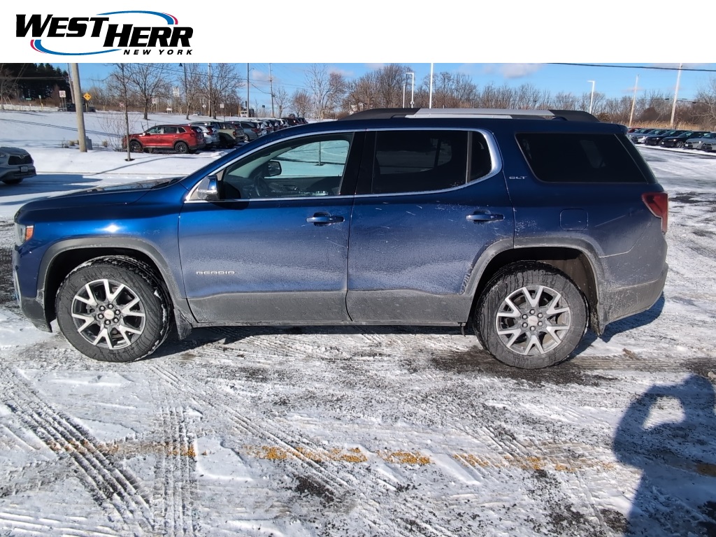 2023 GMC Acadia SLT's photo