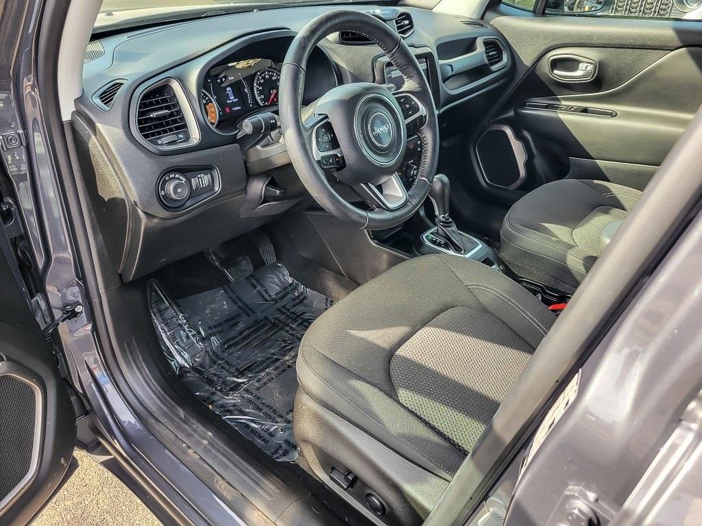 2023 Jeep Renegade Latitude Upland photo 6