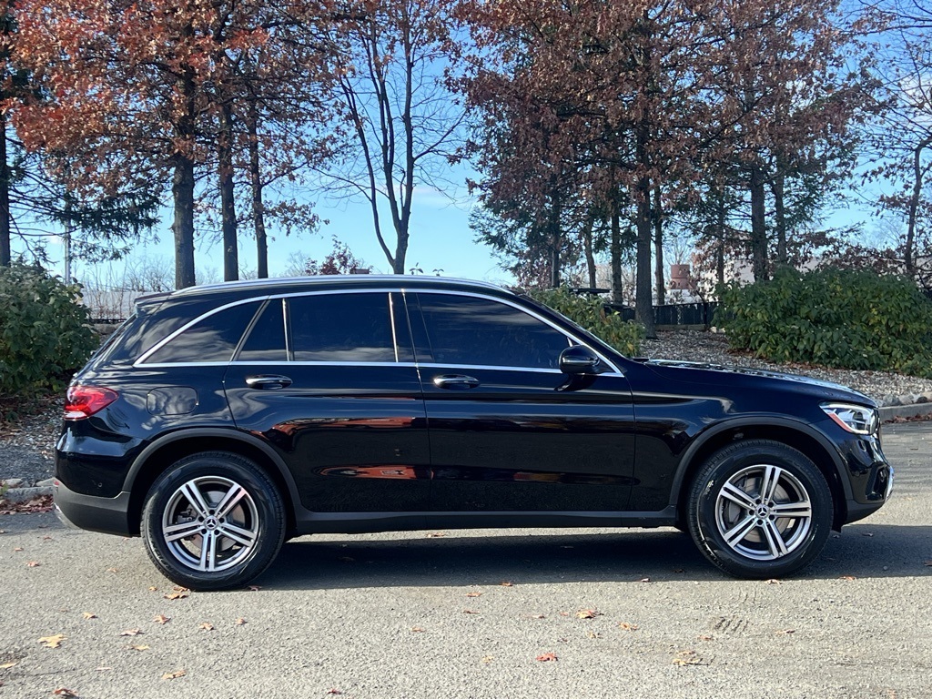 2022 Mercedes Benz GLC 300 4MATIC photo 2