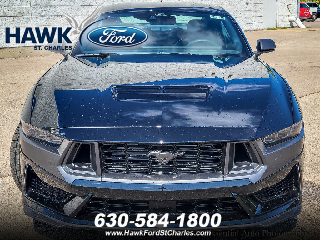 2025 Ford Mustang Dark Horse Premium photo 3