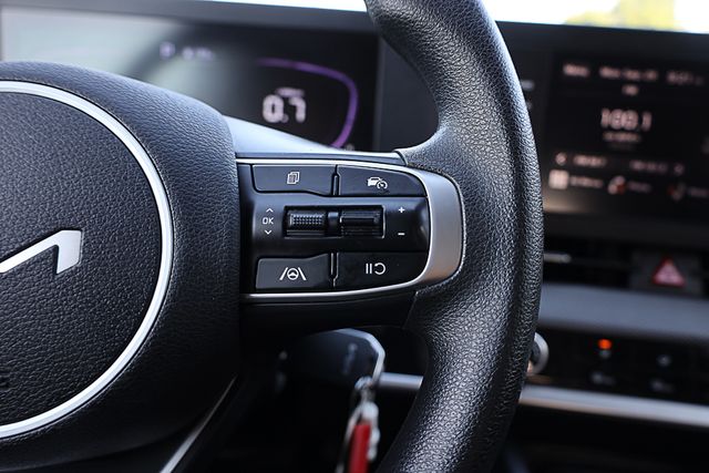 2023 Kia Sportage LX photo 21