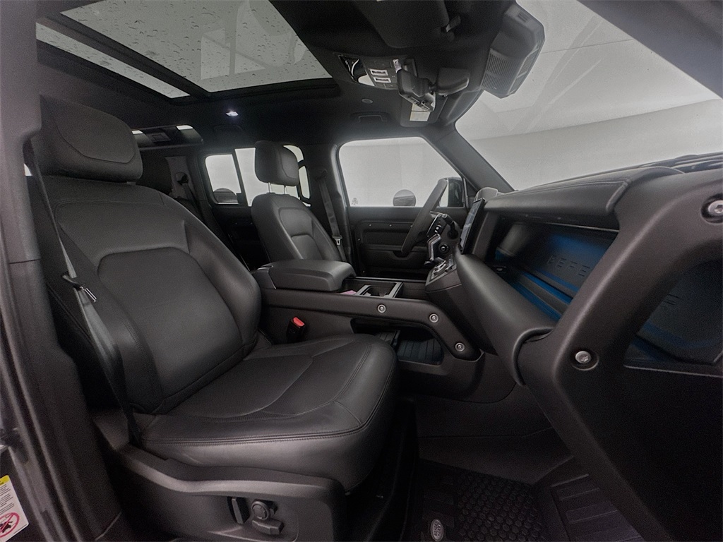 2023 Land Rover Defender 110 Carpathian Edition photo 28