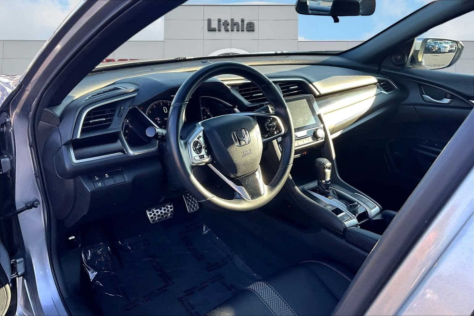 2021 Honda Civic Sport photo 3