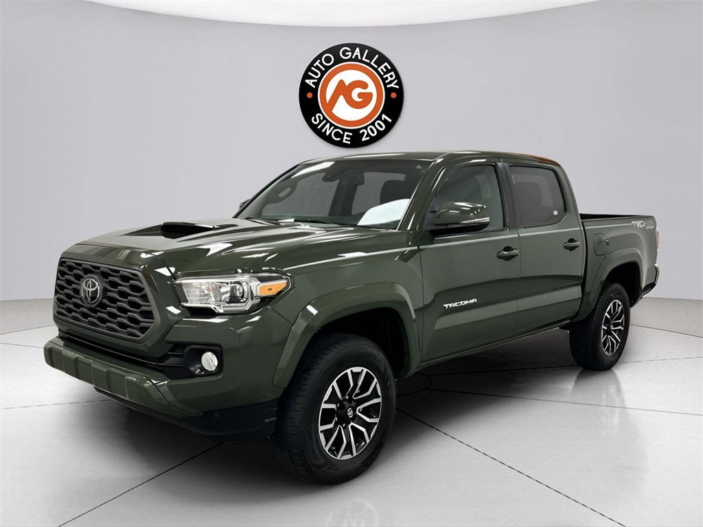 2021 Toyota Tacoma TRD Sport photo 2