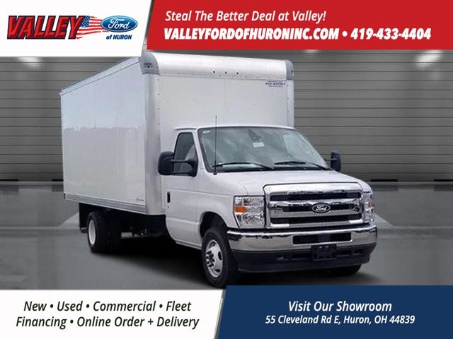 2026 Ford E-450 photo 2