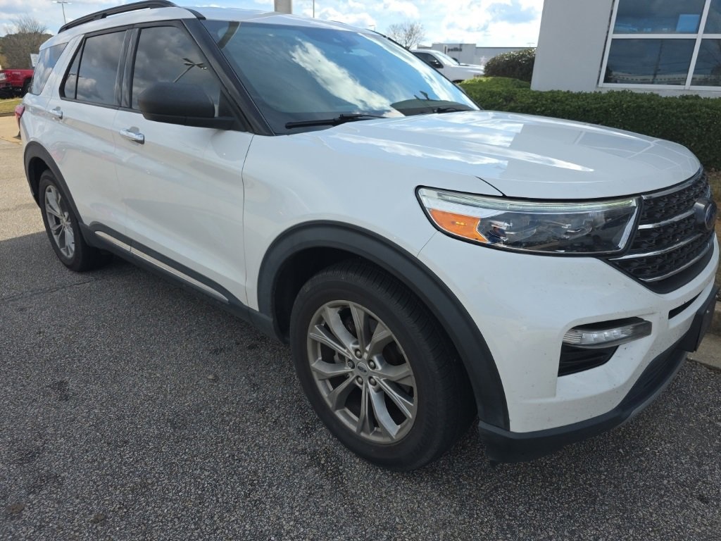 2021 Ford Explorer XLT photo 2