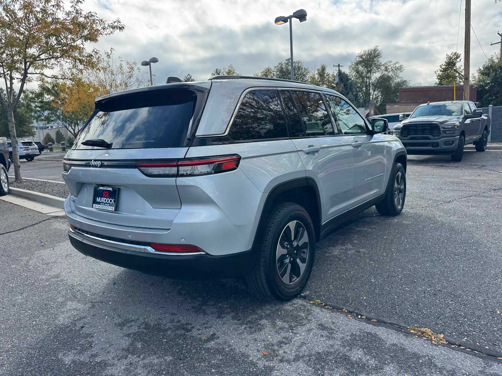 2024 Jeep Cherokee Limited 4xe photo 2