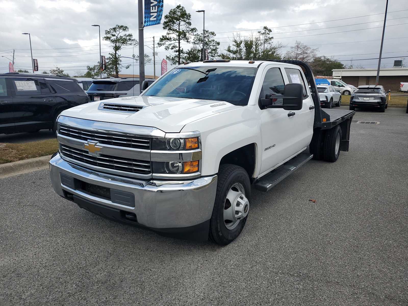 2018 Chevrolet Silverado 3500 Chassis Cab Work Truck's photo