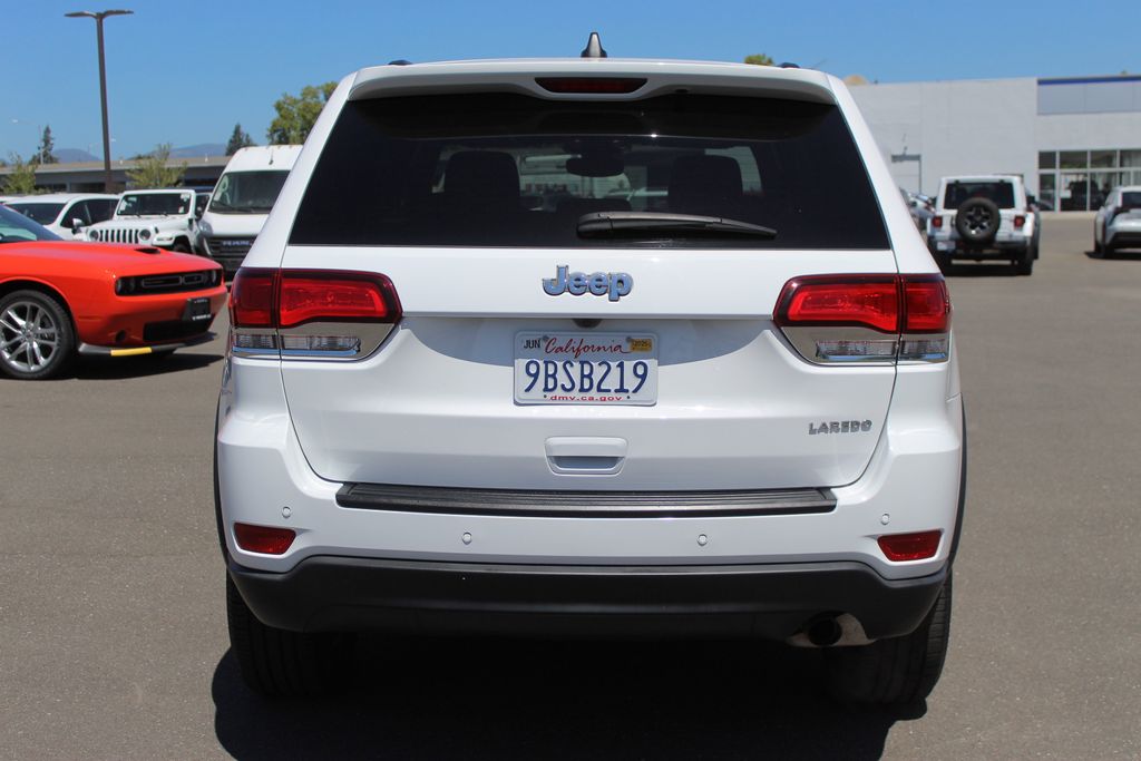 2022 Jeep Cherokee Laredo photo 7