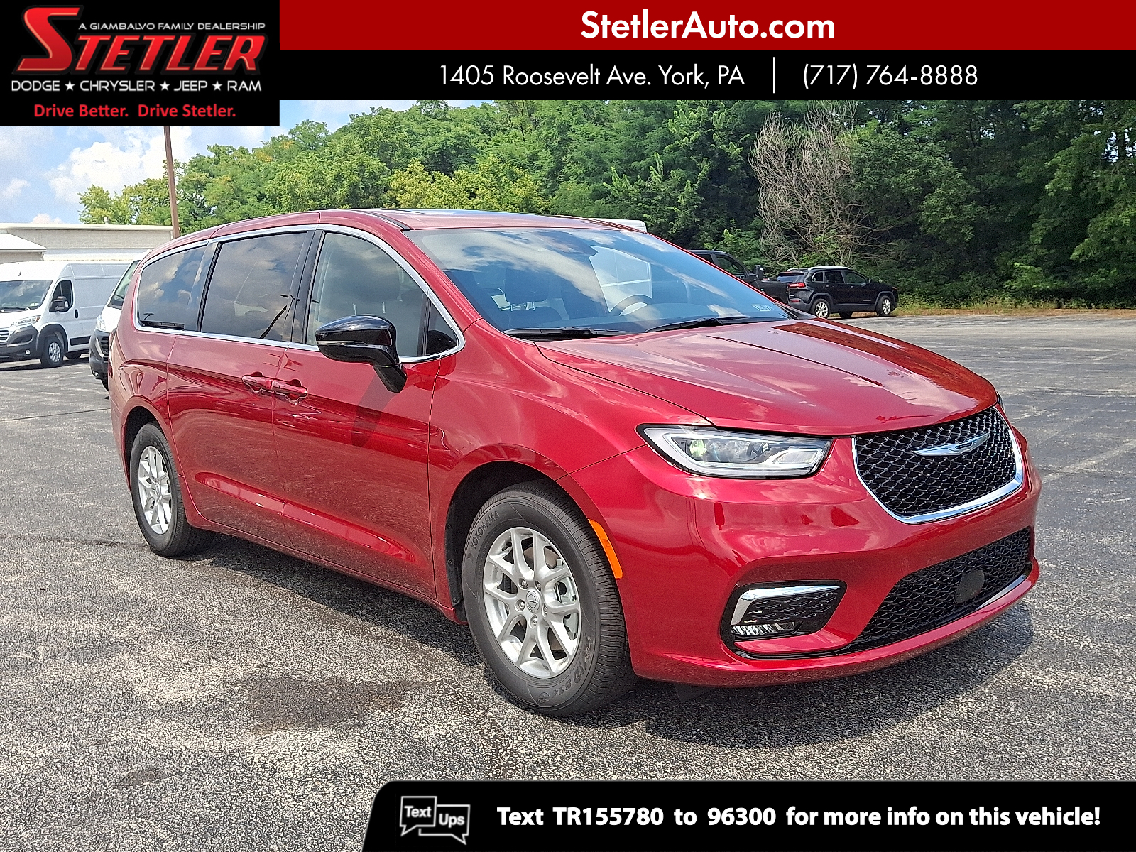 2026 Chrysler Pacifica Select's photo