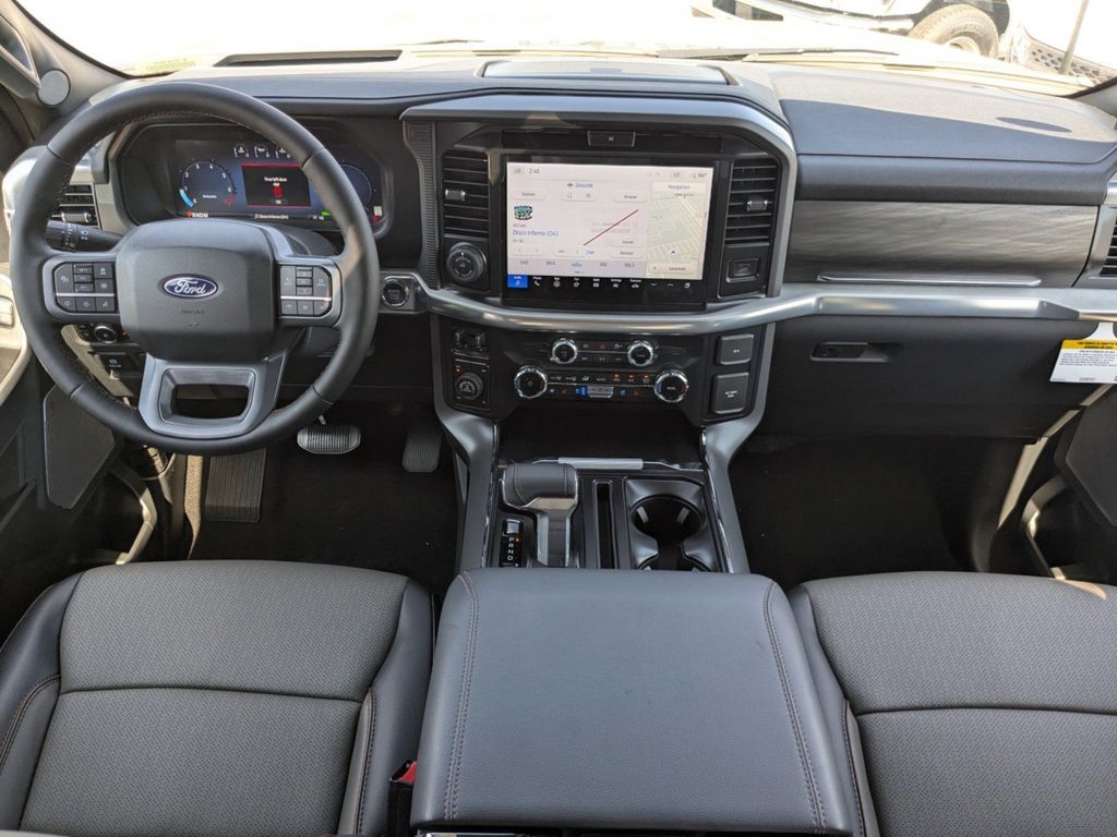 2025 Ford F-150 Lariat photo 17