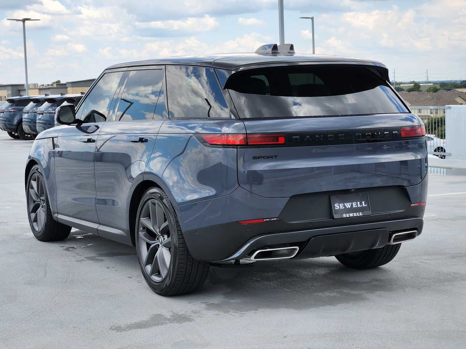 2025 Land Rover Range Rover Sport SE photo 5