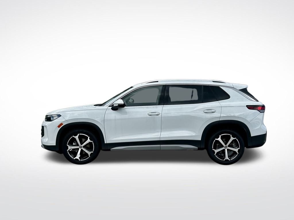 2025 Volkswagen Tiguan SE photo 3