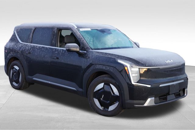 2026 Kia EV9 Wind's photo