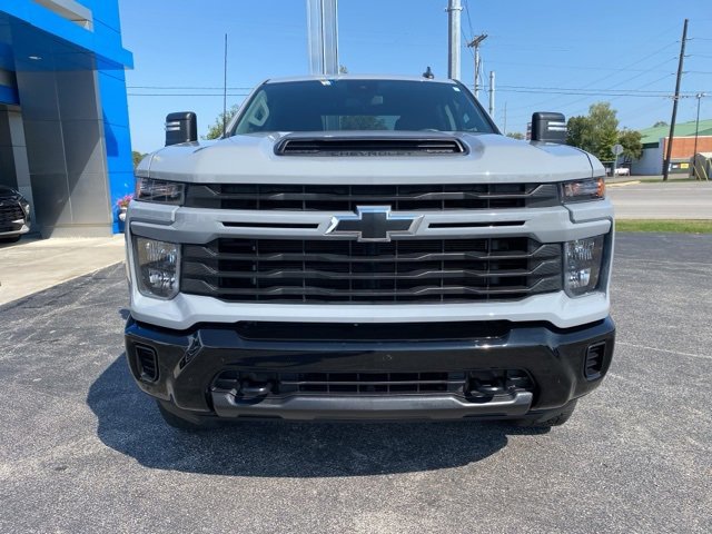 2024 Chevrolet Silverado 2500HD Custom photo 8
