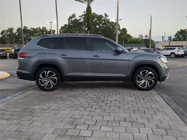 2022 Volkswagen Atlas SEL photo 2