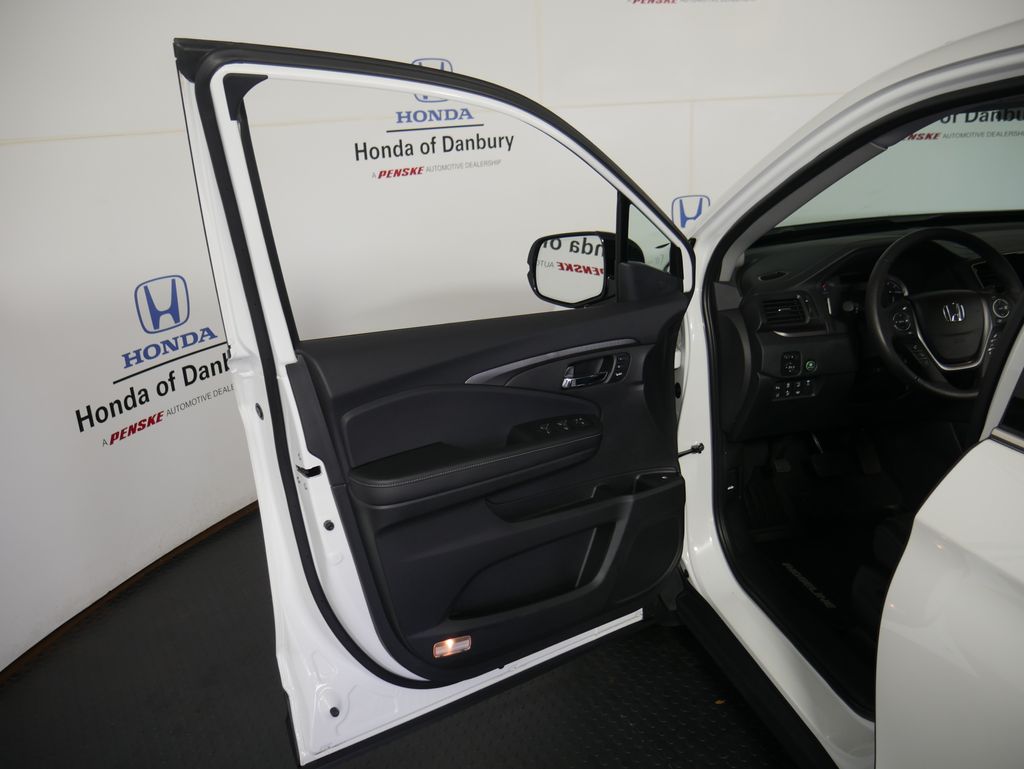 2022 Honda Ridgeline RTL-E photo 9