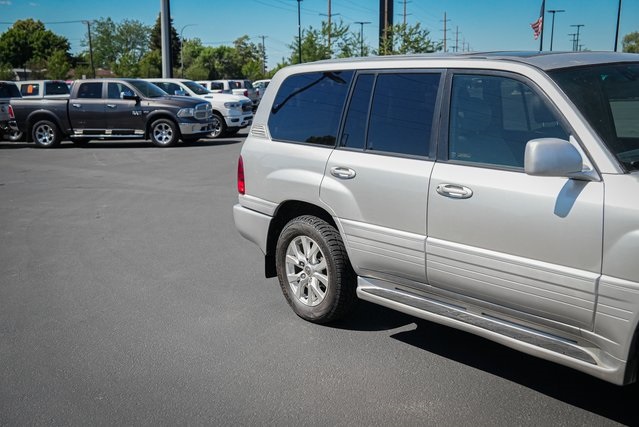 2006 Lexus LX 470 photo 4