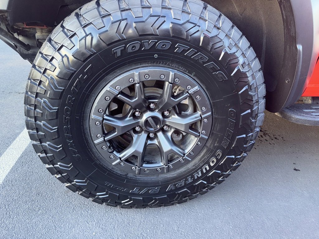 2021 Ford F-150 Raptor photo 2