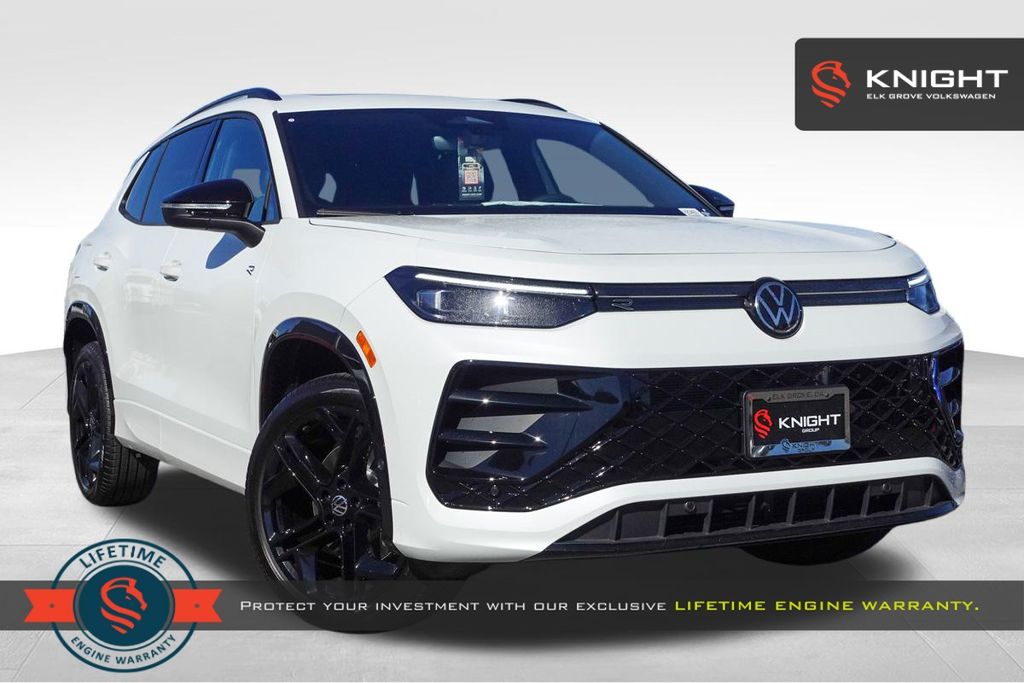 2026 Volkswagen Tiguan Comfortline R-Line Black