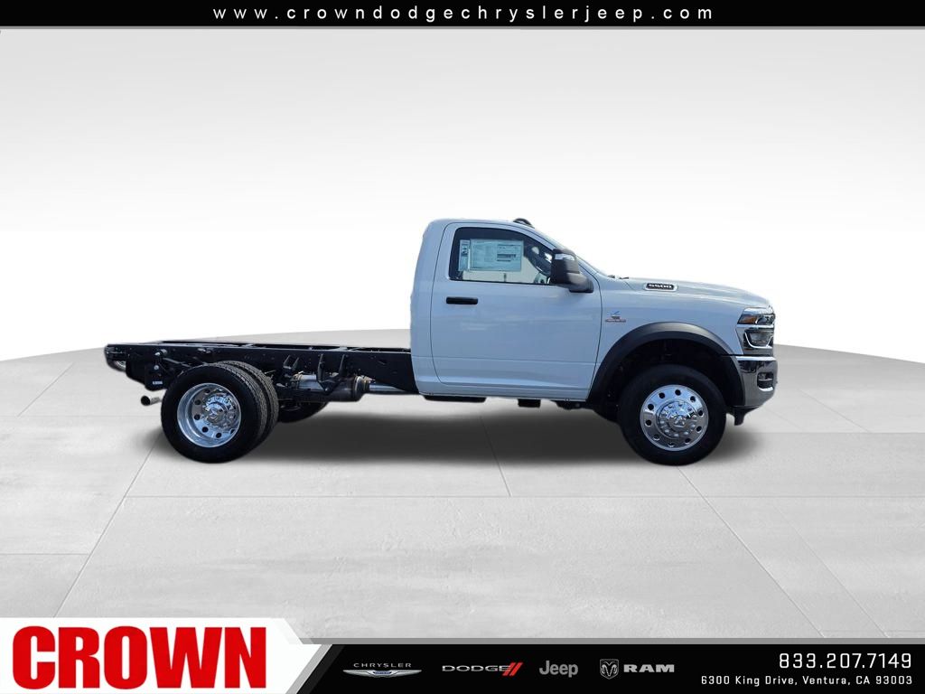 2026 Ram 5500 photo 4