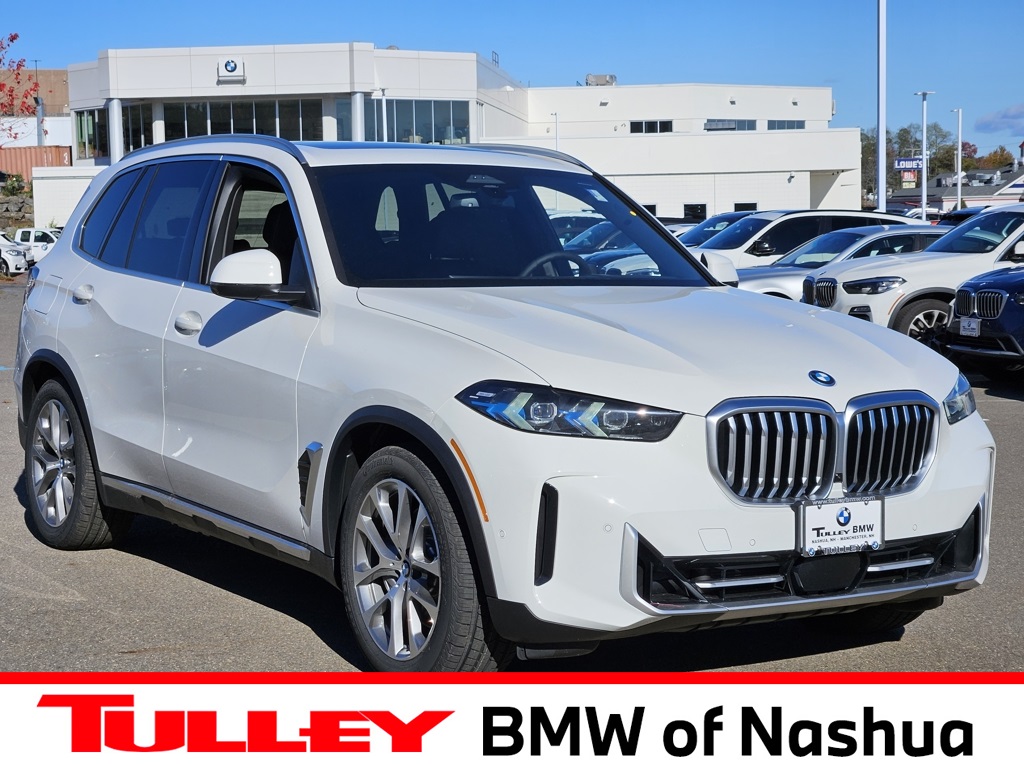2026 BMW X5 50e's photo