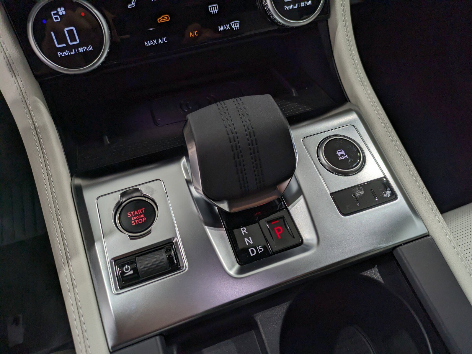2025 Jaguar F-PACE R-Dynamic S P250 photo 17