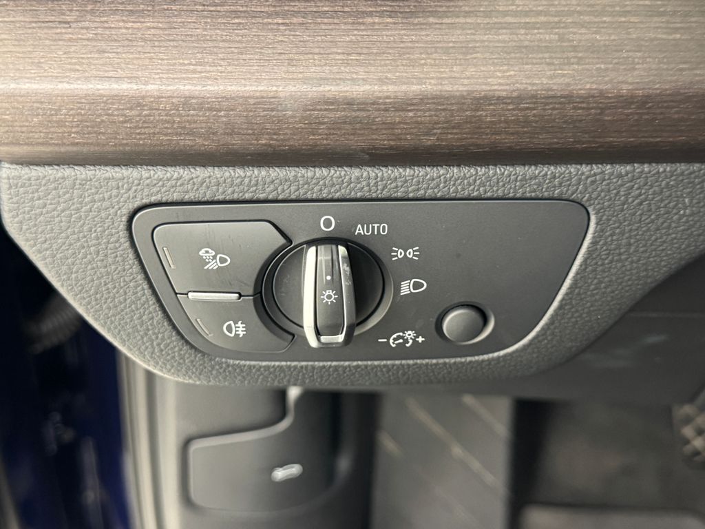 2021 Audi Q5 45 Premium Plus photo 25
