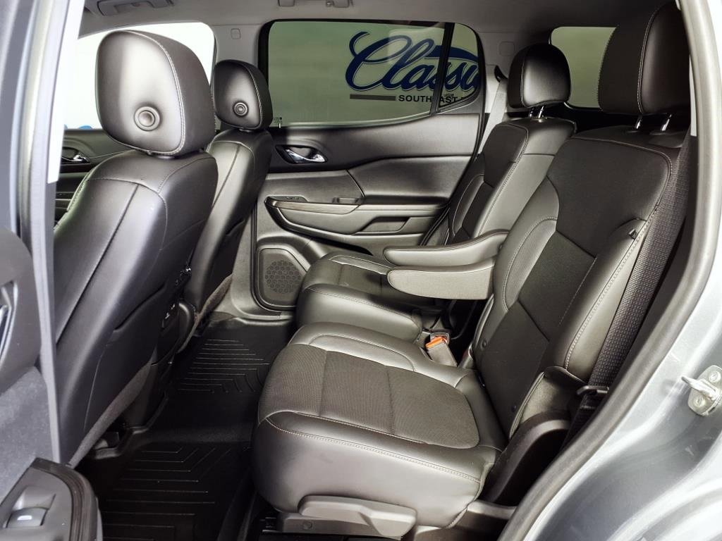 2020 Gmc Acadia SLT photo 16