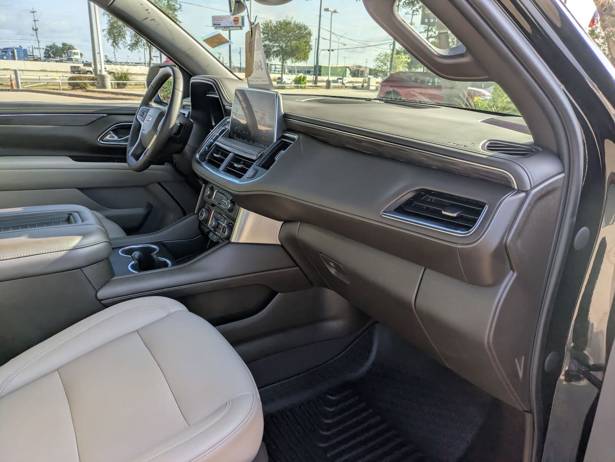 2023 Chevrolet Tahoe LT photo 27