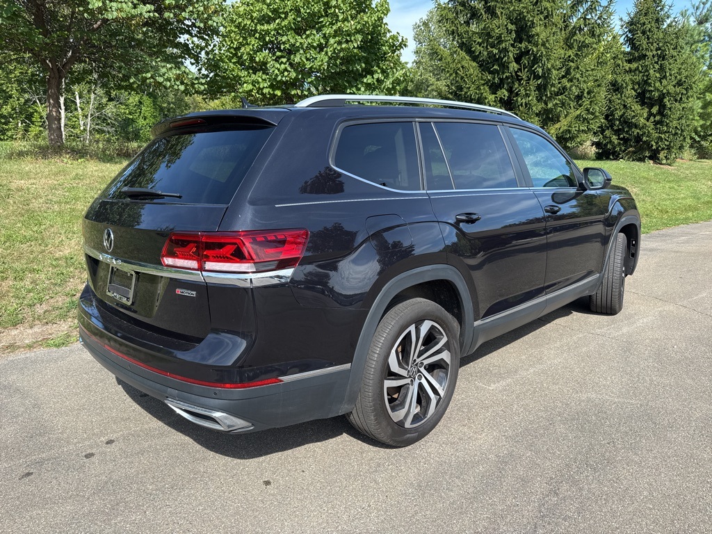 2022 Volkswagen Atlas SEL photo 3