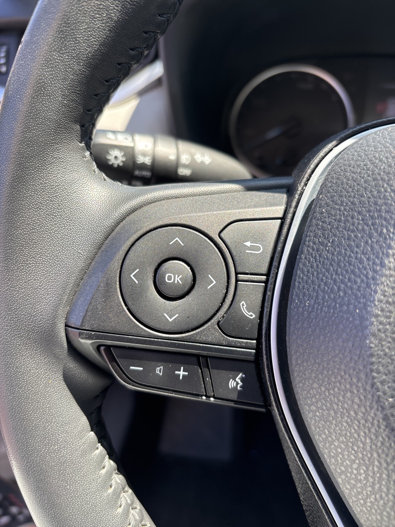 2022 Toyota RAV4 Hybrid XLE Premium photo 22
